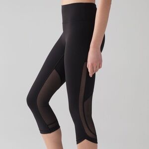 LULULEMON Revitalize Crop (21") *Black*